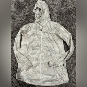 Lululemon wind breaker jacket